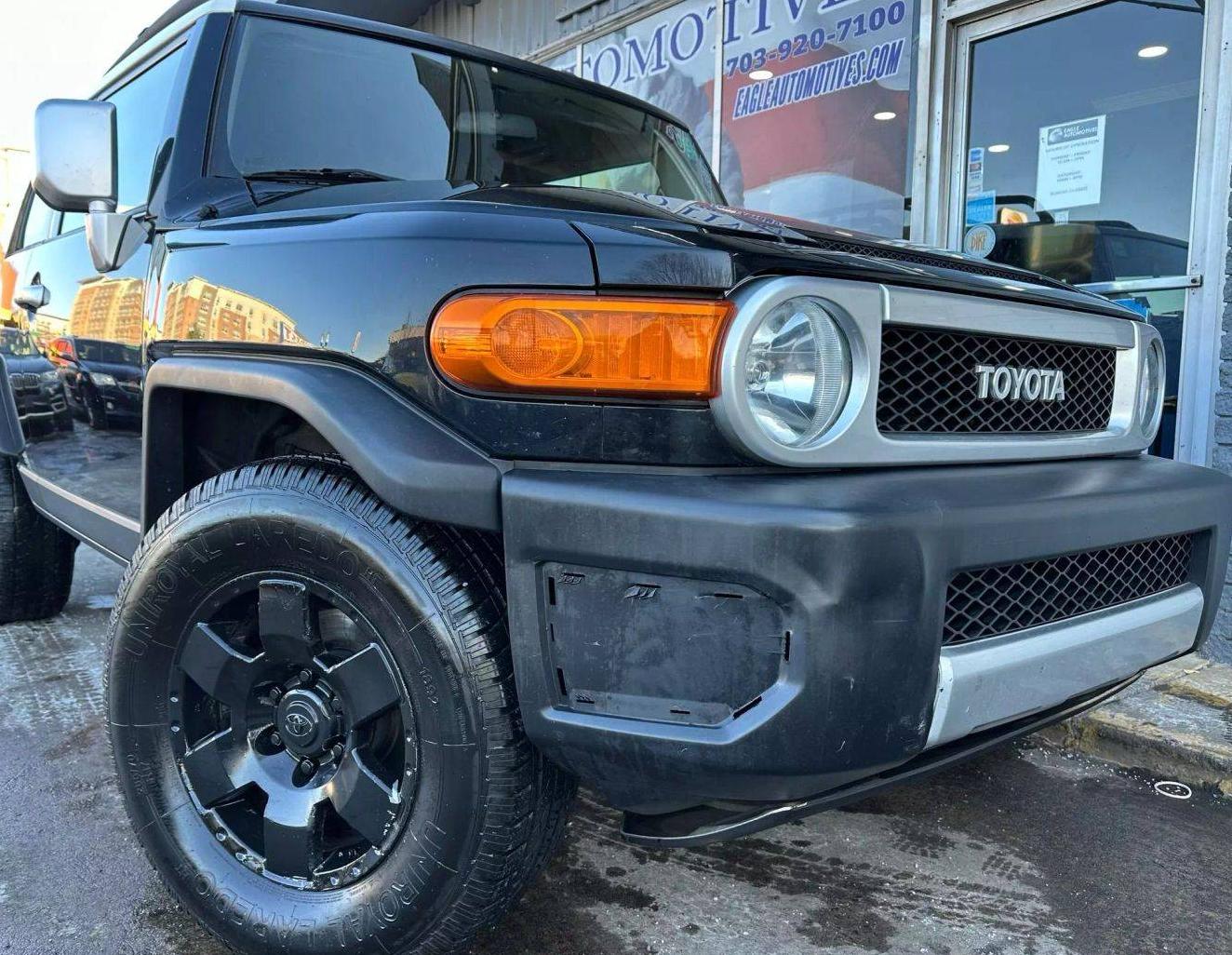 TOYOTA FJ CRUISER 2008 JTEBU11F18K039844 image